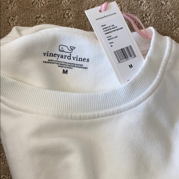 NWT Vineyard Vines sweatshirt - Picture 5 of 5